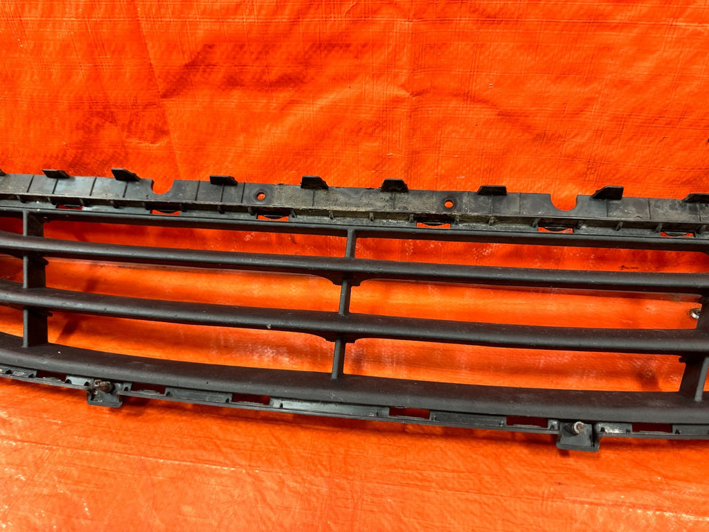 13 16 HYUNDAI GENESIS COUPE   LOWER FRONT BUMPER GRILLE INSERT TRIM PLASTIC OEM4