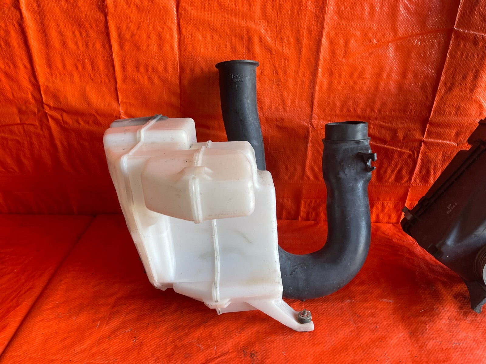99 01 HONDA CR V CRV FACTORY AIR INTAKE SYSTEM ARM BOX FILTER RESONATOR OEM #6711