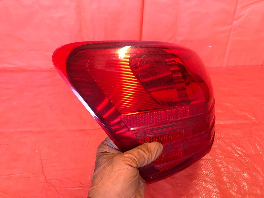OEM 2010 2011 2012 NISSAN ROGUE DRIVER LEFT OUTER TAIL LIGHT LAMP L LH 10 114
