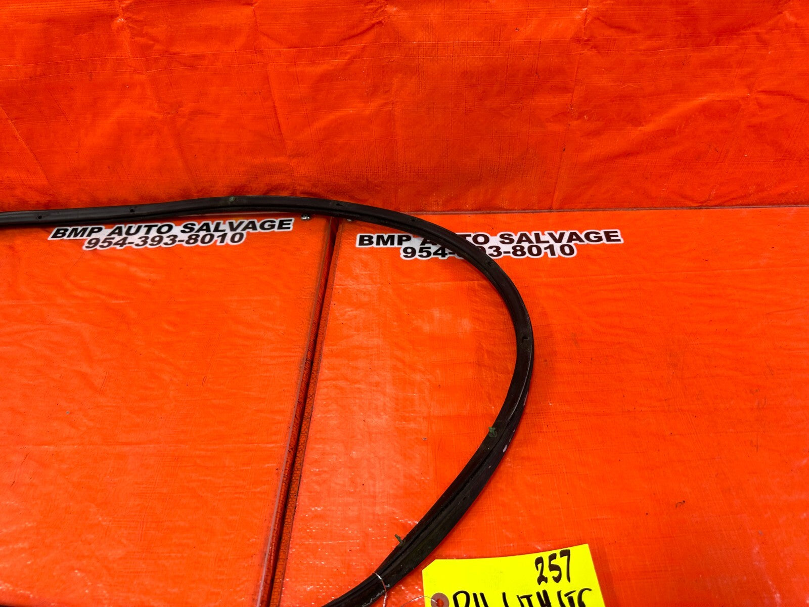 92 95 HONDA CIVIC 2D COUPE CHASSIS 2 DOOR OPEN TRIM WEATHER STRIP LEFT FRONT 2573