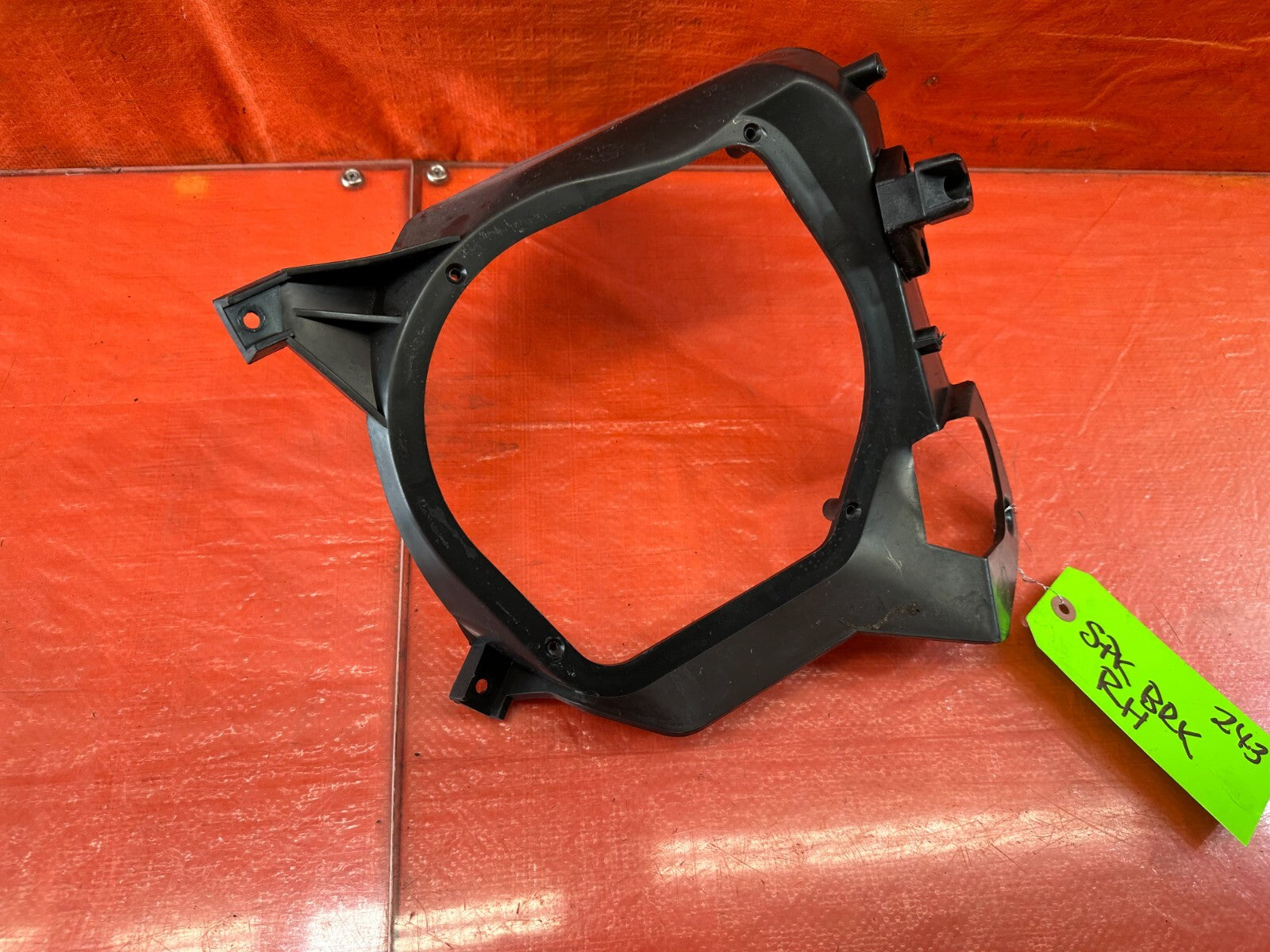 88 91 HONDA CRX PASSENGER RIGHT REAR SPEAKER MOUNTING BRACKET PLATIC OEM #2435