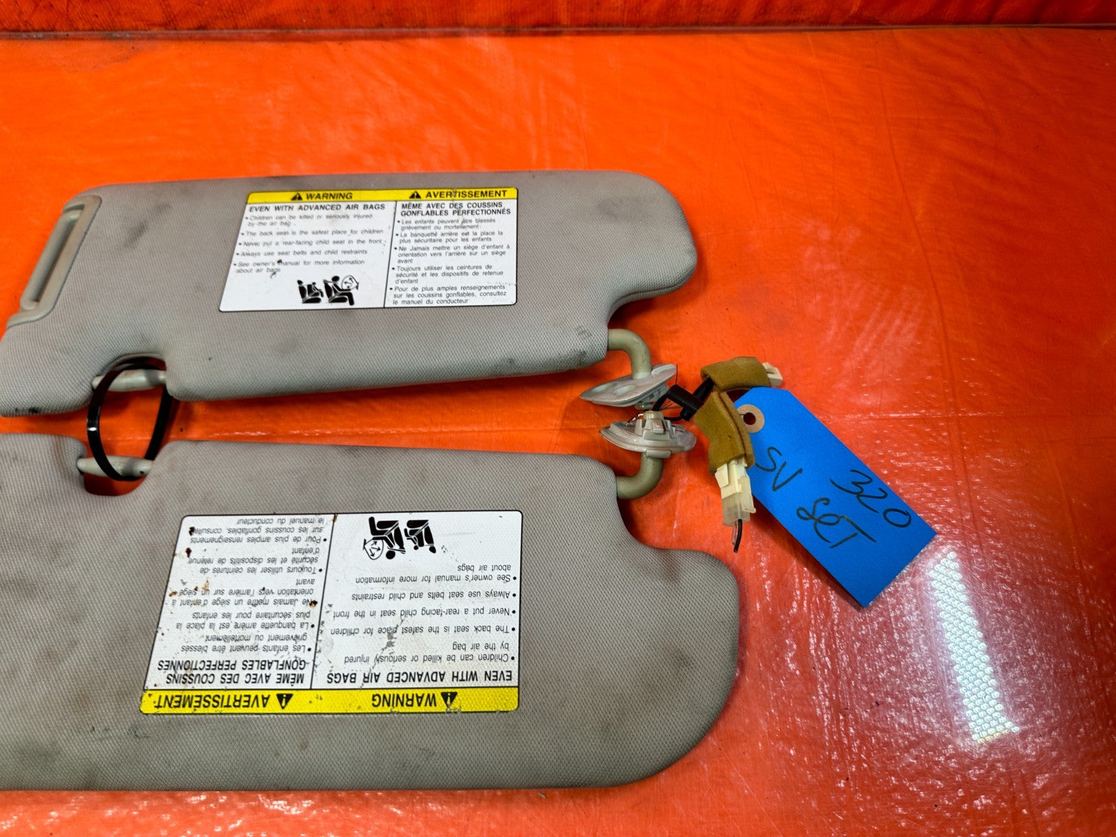 08 15 INFINITI G37 & Q60 2D COUPE   LEFT AND RIGHT SUN VISORS PAIR SET   OEM 3204