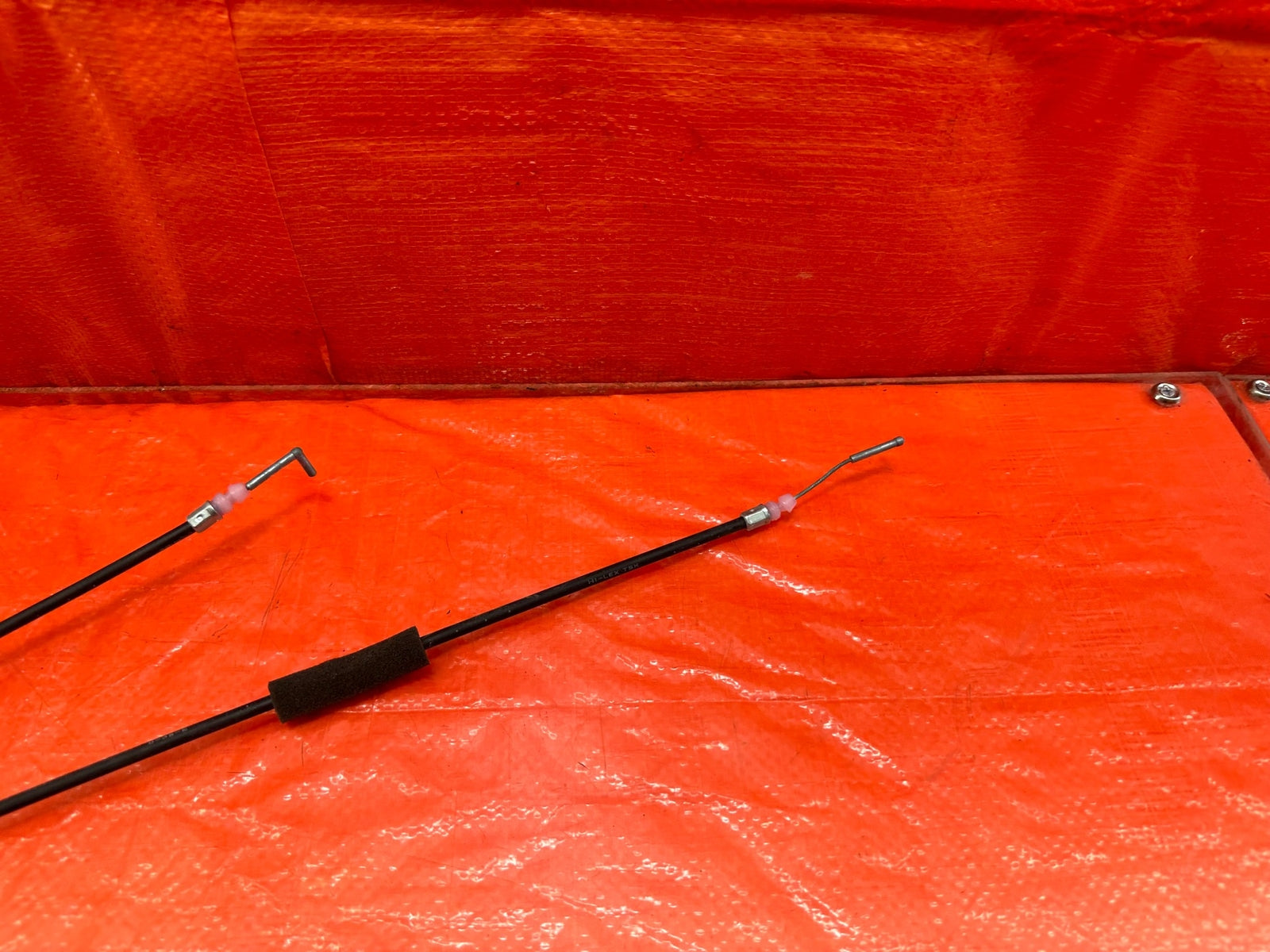 07 11 HONDA CIVIC SI SEDAN   LEFT & RIGHT REAR SEAT RELEASE PULL CABLES OEM #2032