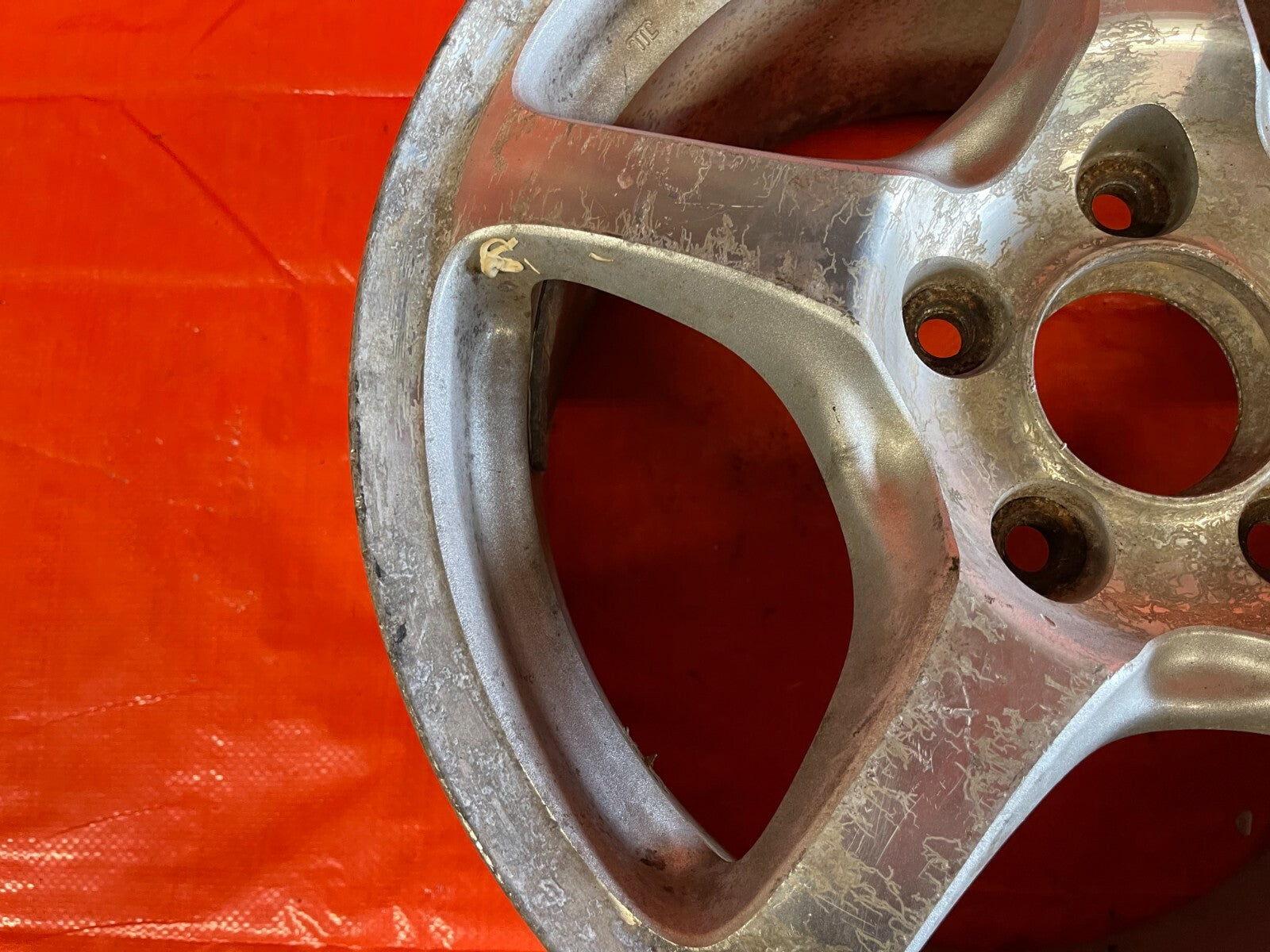 00 03 HONDA S2000   AP1   REAR WHEEL RIM   16x7.5 +65   OEM OE   WEAR PRESENT < 4