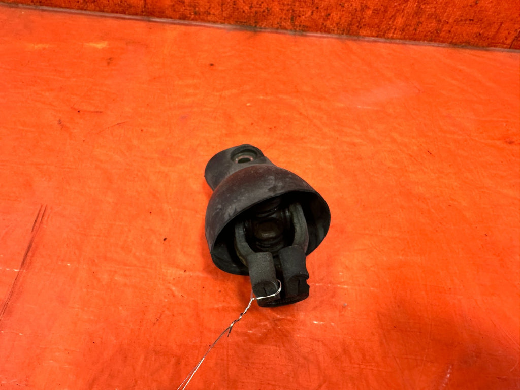18 22 HONDA ACCORD STEERING COLUMN TO RACK U / B JOINT SWIVEL YOKE CONNECTOR 3246