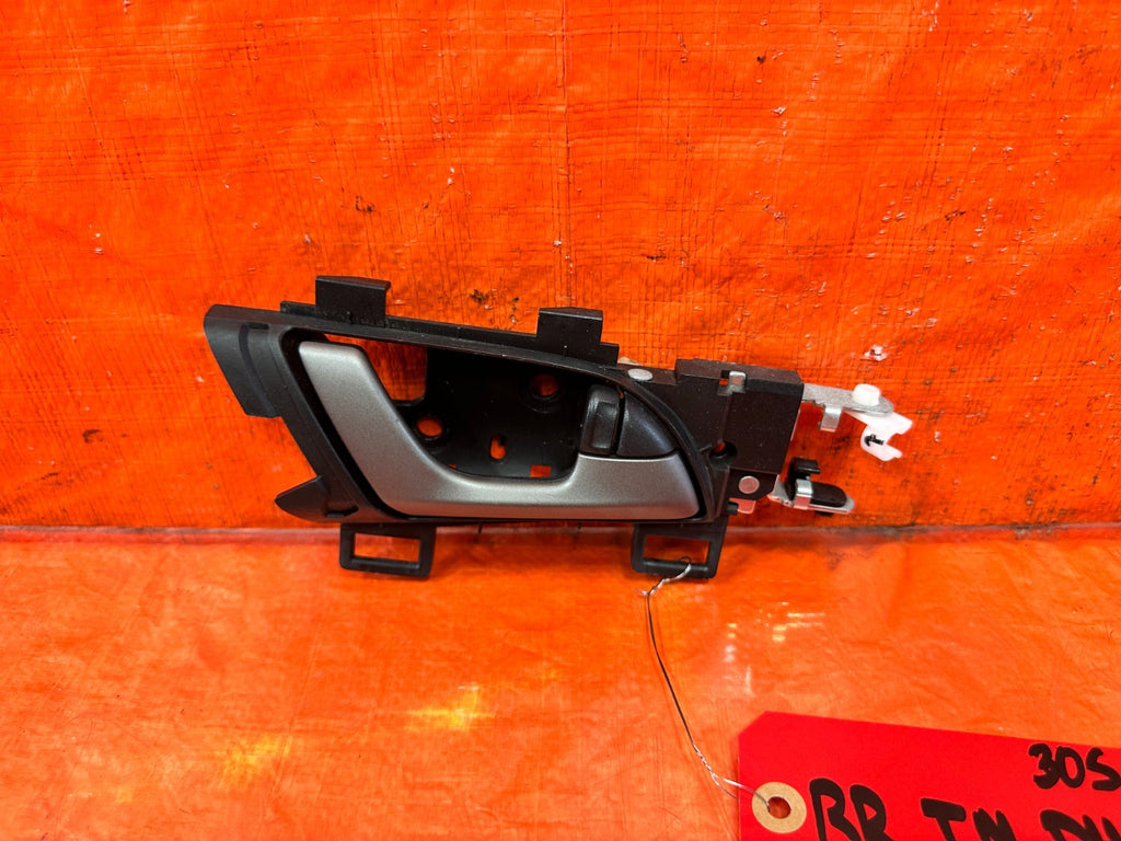 09 10 ACURA TSX   PASSENGER RIGHT REAR INTERIOR DOOR HANDLE   OEM FACTORY #3051
