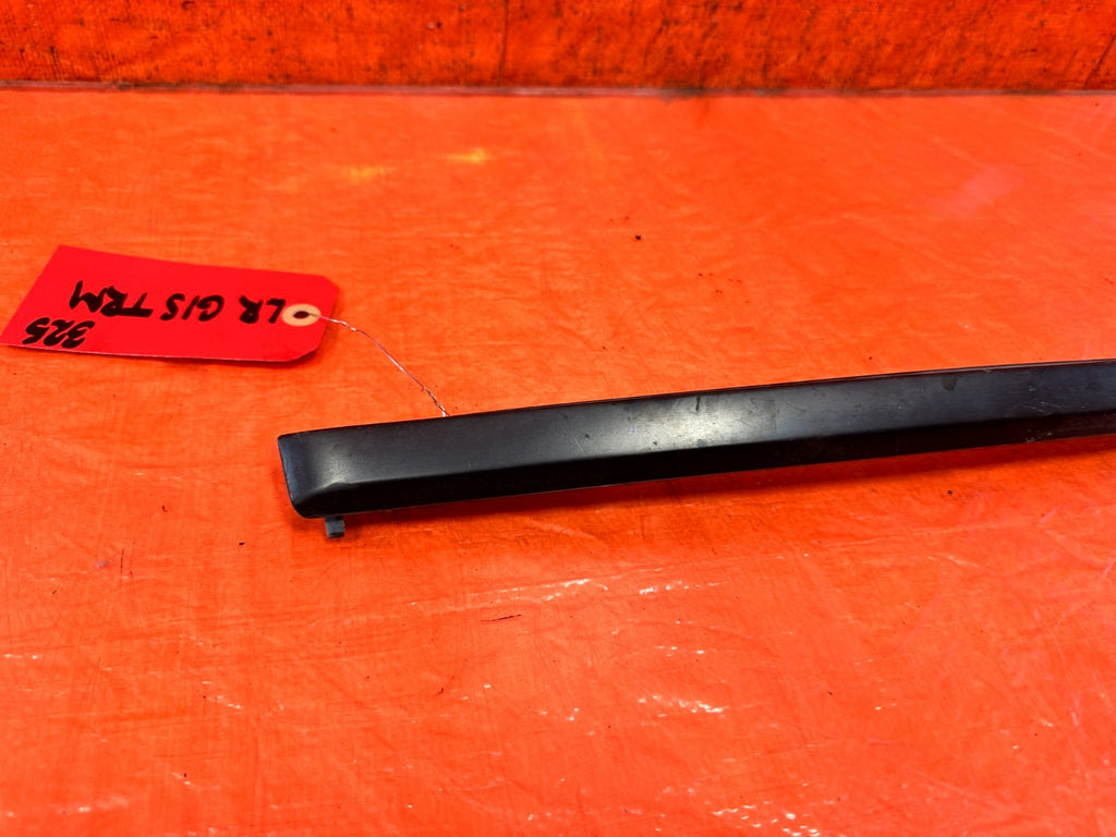 90 91 HONDA CIVIC HATCHBACK   LEFT CENTER PILLAR TRIM    73840 SH0 A10   OEM 3254