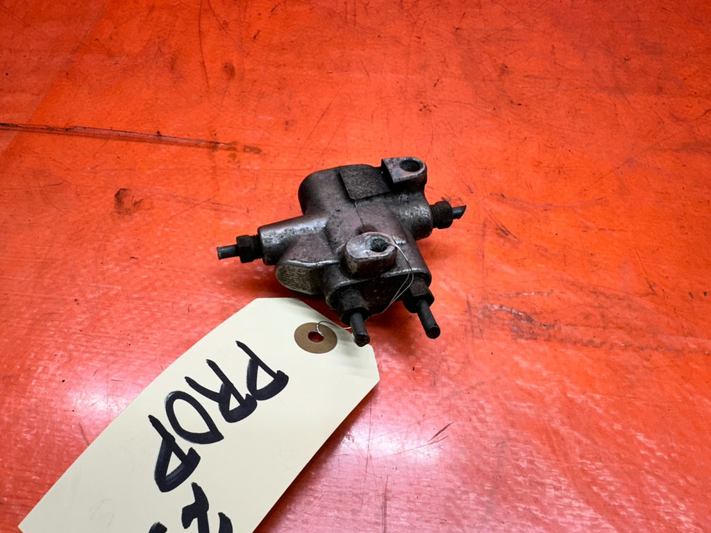 2000-2005 TOYOTA CELICA GTS BRAKE PROPORTIONING VALVE DISTRIBUTION OEM #2504