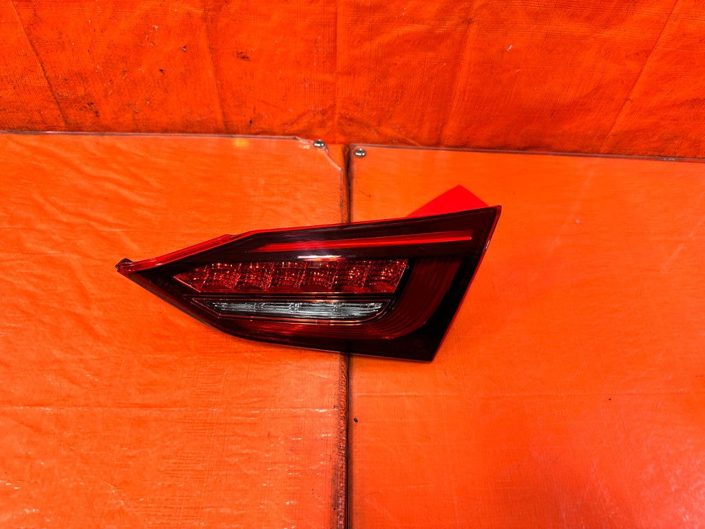 18 24 INFINITI Q50   RIGHT INNER LEFT TAIL LIGHT LAMP   OEM FACTORY #19Q1
