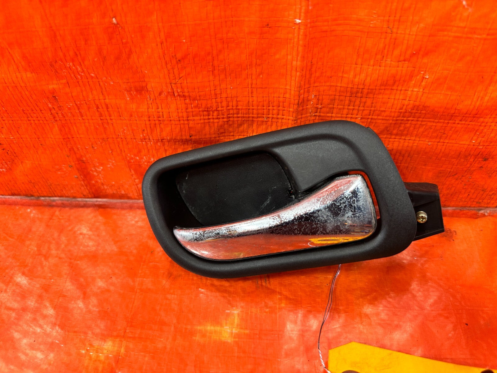 04 08 ACURA TSX   DRIVER LEFT REAR   INTERIOR DOOR GRAB PULL HANDLE OEM 2911