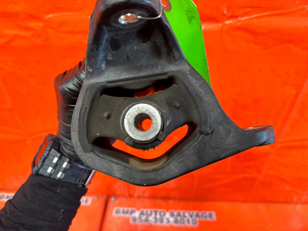 08 12 HONDA ACCORD SEDAN 2.4L   AUTOMATIC ONLY   TRANSMISSION MOUNT   OEM #2513