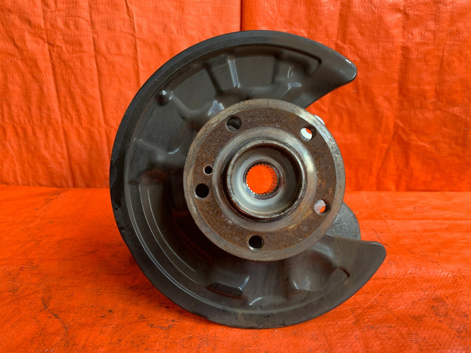 OEM 2015 MERCEDES CLA 250 4MATIC   DRIVER LEFT REAR SPINDLE KNUCKLE HUB0