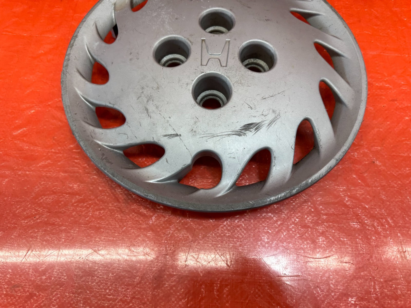 92 95 HONDA CIVIC   FACTORY WHEEL HUB CAP WHEEL PLASTIC COVER   OEM FACTORY OE2