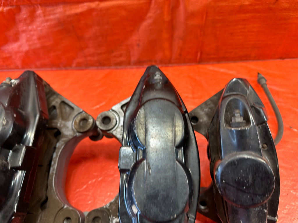 08 15 INFINITI G37 & Q60 SPORT   AKEBONO   BRAKE CALIPERS LEFT & RIGHT   OEM 2325