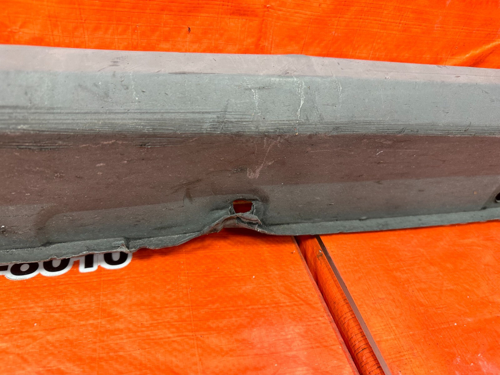 00 05 TOYOTA CELICA   SIDE SKIRT ROCKER MOLDING TRIM LEFT SIDE NON TRD   OEM 25011