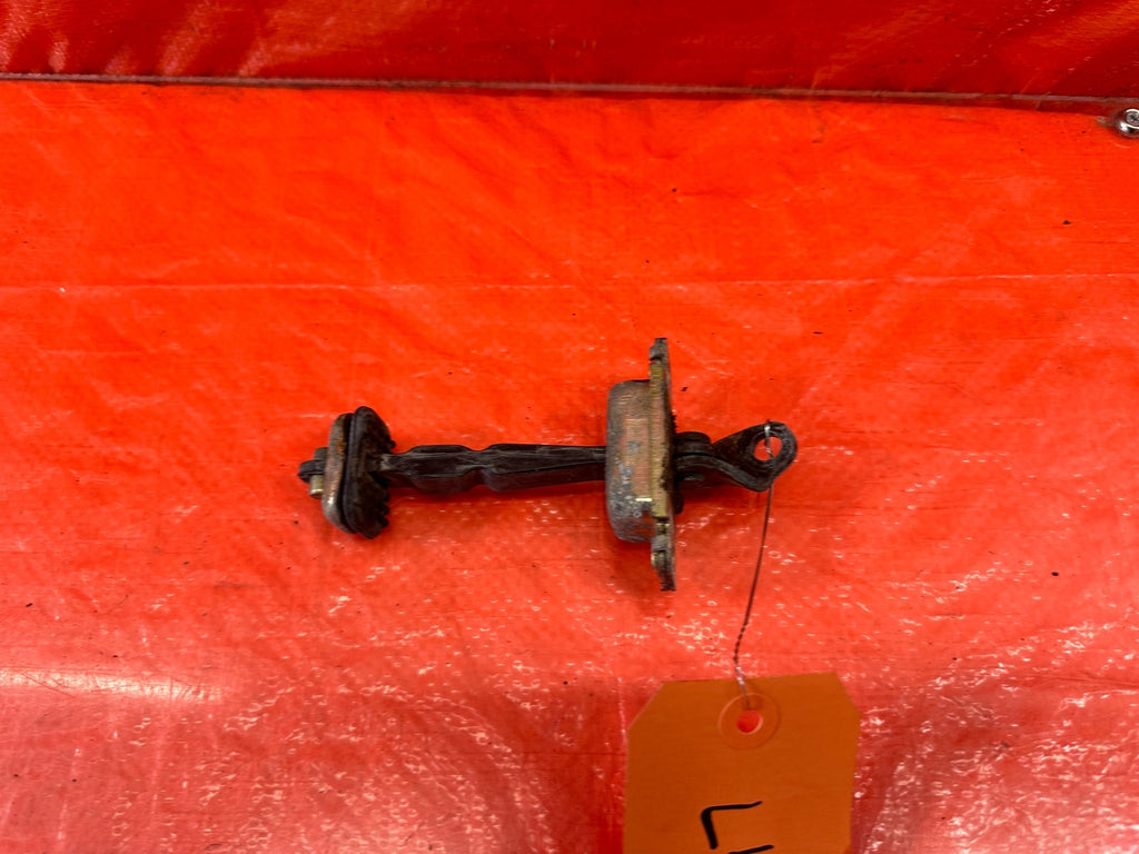 97 01 HONDA PRELUDE   DRIVER LEFT   DOOR CHECKER HINGE ARM STOPPER   OEM #2107