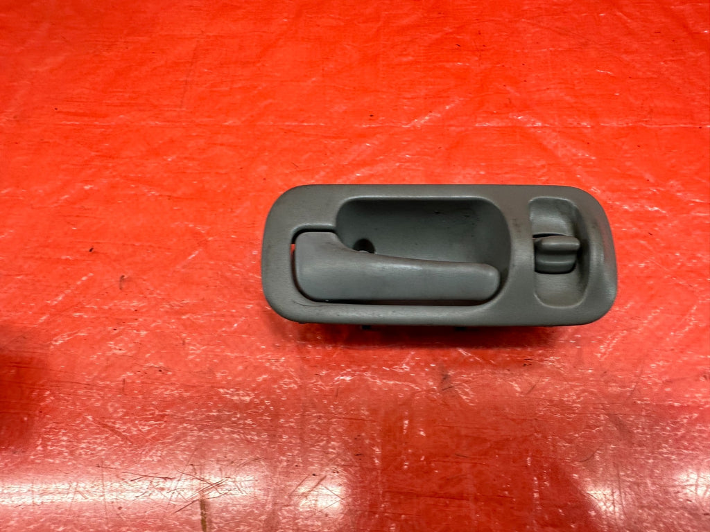 95 97 HONDA ODYSSEY   INTERIOR DOOR HANDLE DRIVER LEFT REAR   OEM #1936