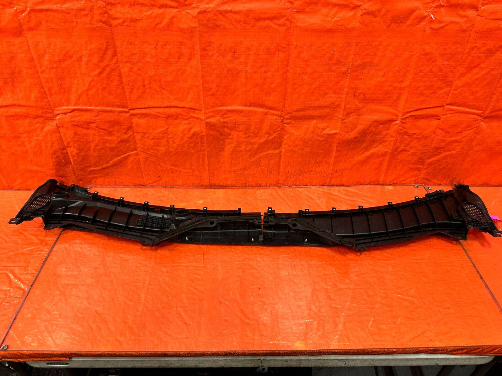 14 20 INFINITI Q50 Q60   WINDSHIELD WIPER COWL TRIM PLASTIC   OEM FACTORY #2897