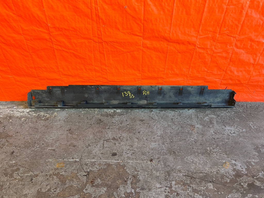 92 96 HONDA PRELUDE   SIDE SKIRT ROCKER MOLDING TRIM   PASSENGER RIGHT OEM #1388