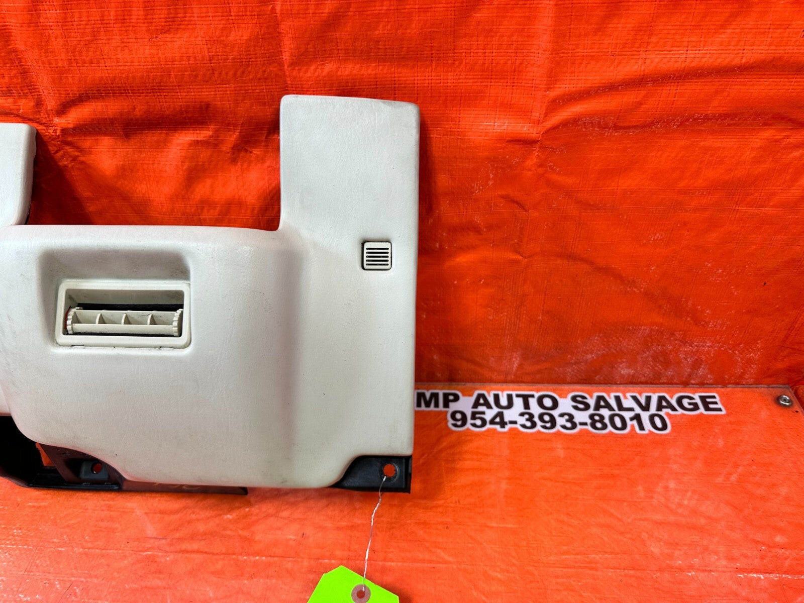 02 05 LEXUS SC430   KNEE TRIM UNDER STEERING COLUMN LOWER COVER   ECRU   OEM 2615