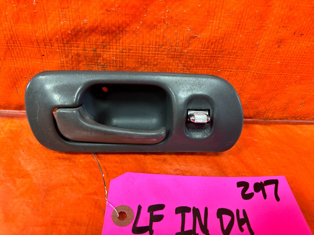 96 00 HONDA CIVIC 4D SEDAN EX LX DRIVER LEFT FRONT INTERIOR DOOR HANDLE OEM #2971