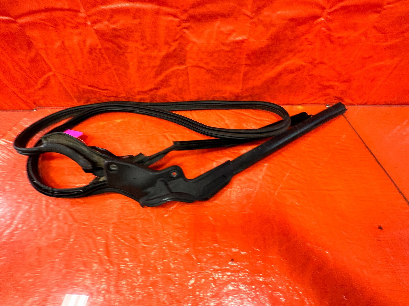 09 15 INFINITI G37 CONVERTIBLE REAR CONVERTIBLE TOP WEATHER STRIP BUNDLE PACKAGE10