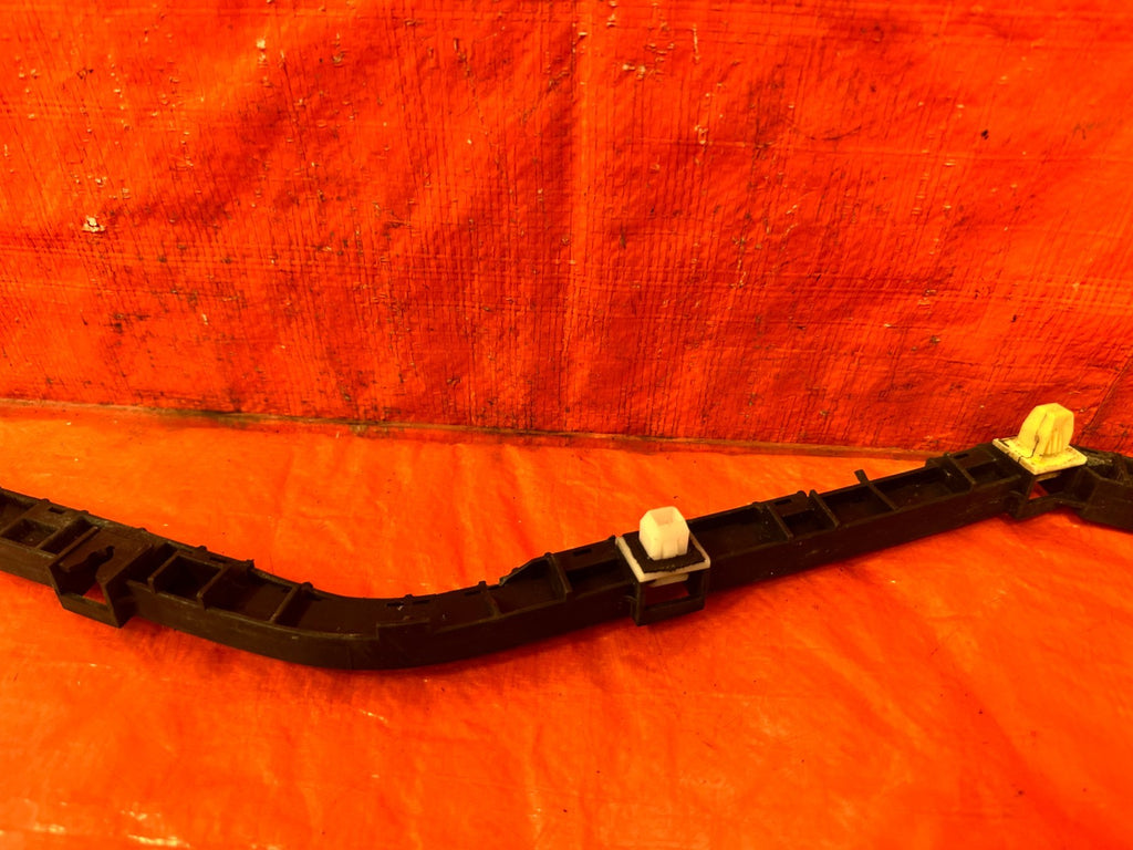 04 08 ACURA TSX   RIGHT REAR   BUMPER BRACKET CLIP SPACER RETAINER   OEM #3045