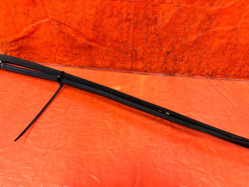 13 16 HYUNDAI GENESIS COUPE   ROOF TRIM WEATHER STRIP SET   LEFT & RIGHT OEM 3266