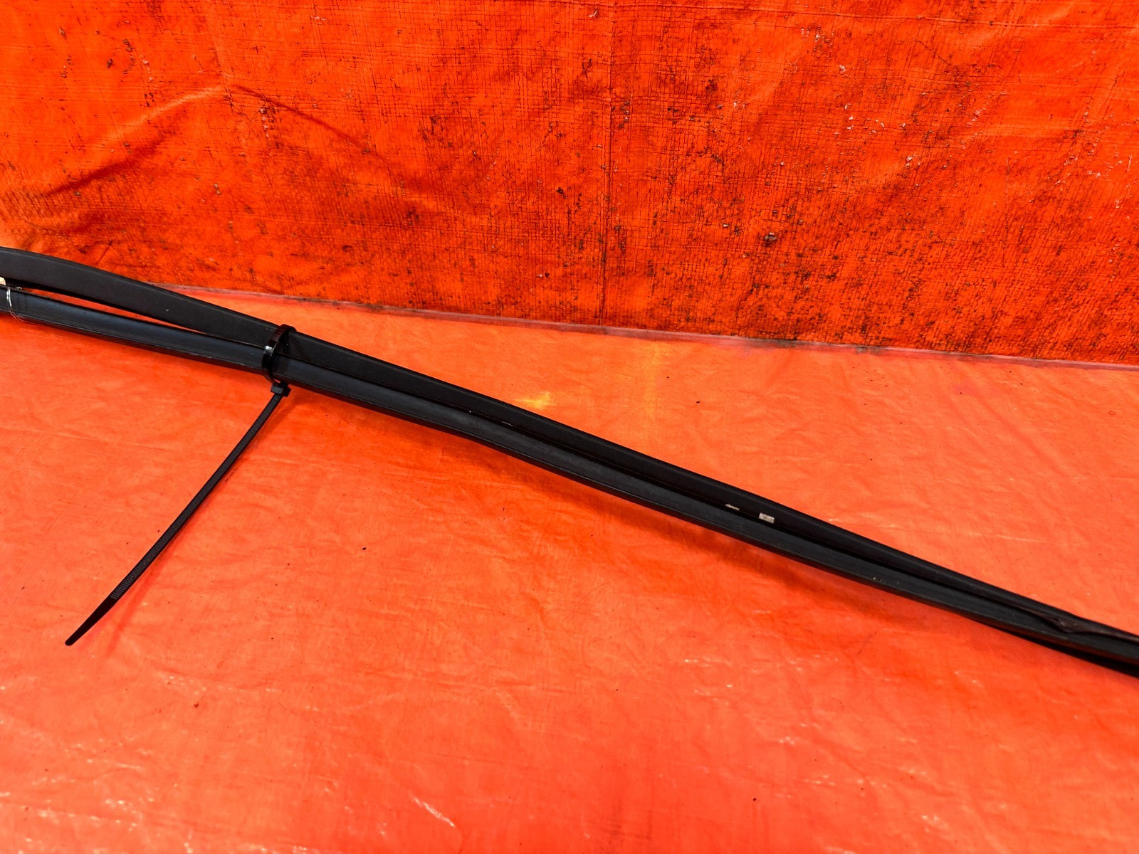 13 16 HYUNDAI GENESIS COUPE   ROOF TRIM WEATHER STRIP SET   LEFT & RIGHT OEM 3266