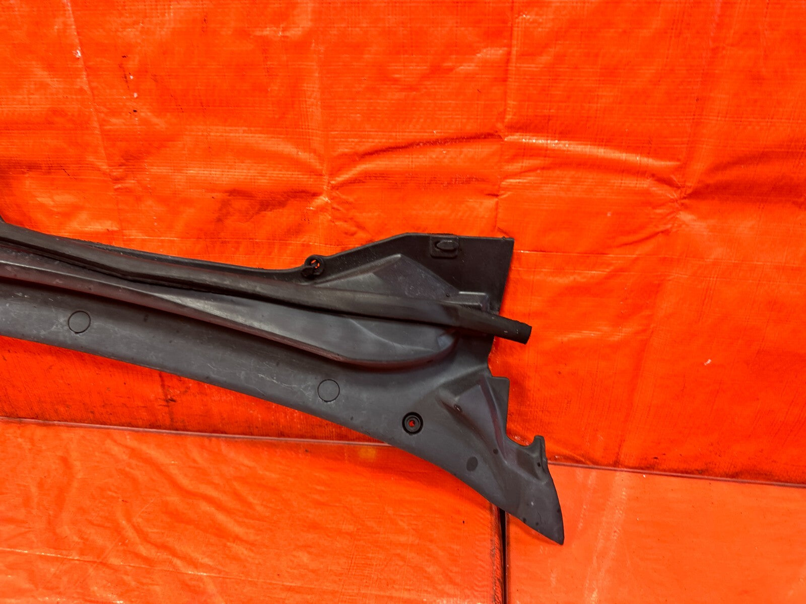 96 00 HONDA CIVIC   WINDSHIELD WIPER COWL TRIM PLASTIC   OEM FACTORY OE   #2975
