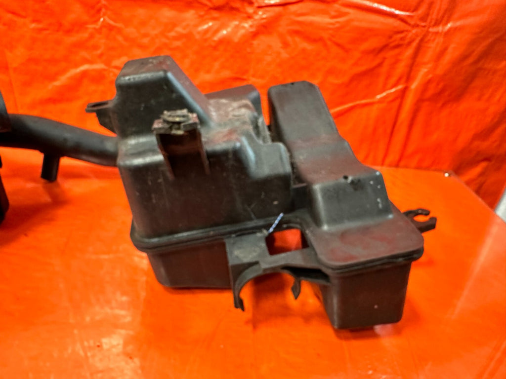 96 00 HONDA CIVIC   NON VTEC D16Y7 FACTORY INTAKE SYSTEM AIR BOX W/ ALL ARMS OEM15