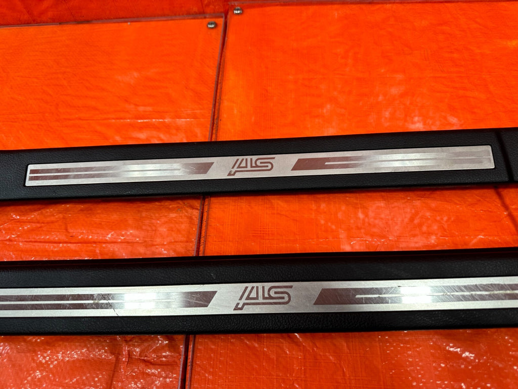 15 21 SUBARU WRX & STI   LEFT AND RIGHT FLOOR PILLARS SCUFF PLATE SET OEM #2667