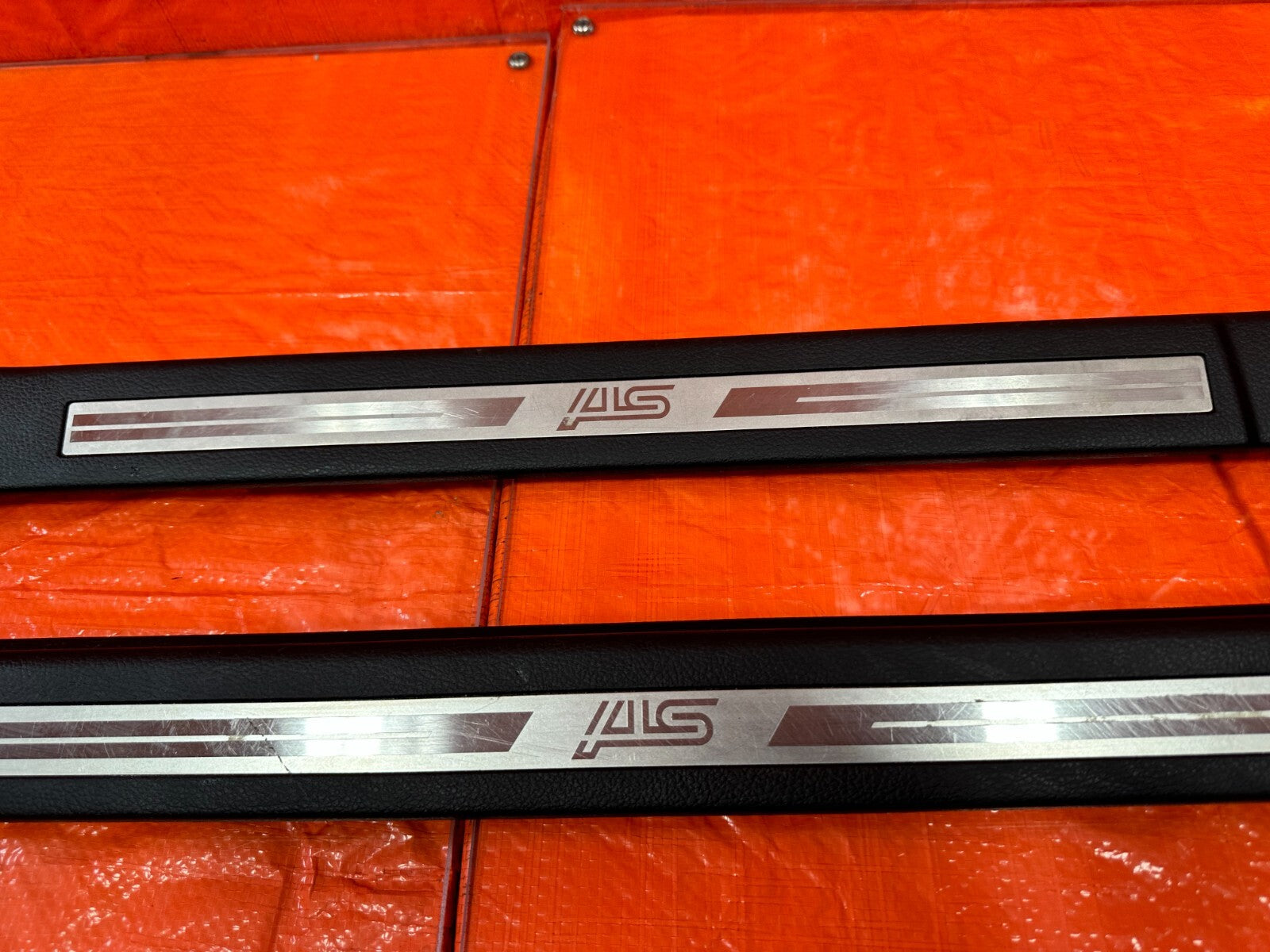15 21 SUBARU WRX & STI   LEFT AND RIGHT FLOOR PILLARS SCUFF PLATE SET OEM #2667