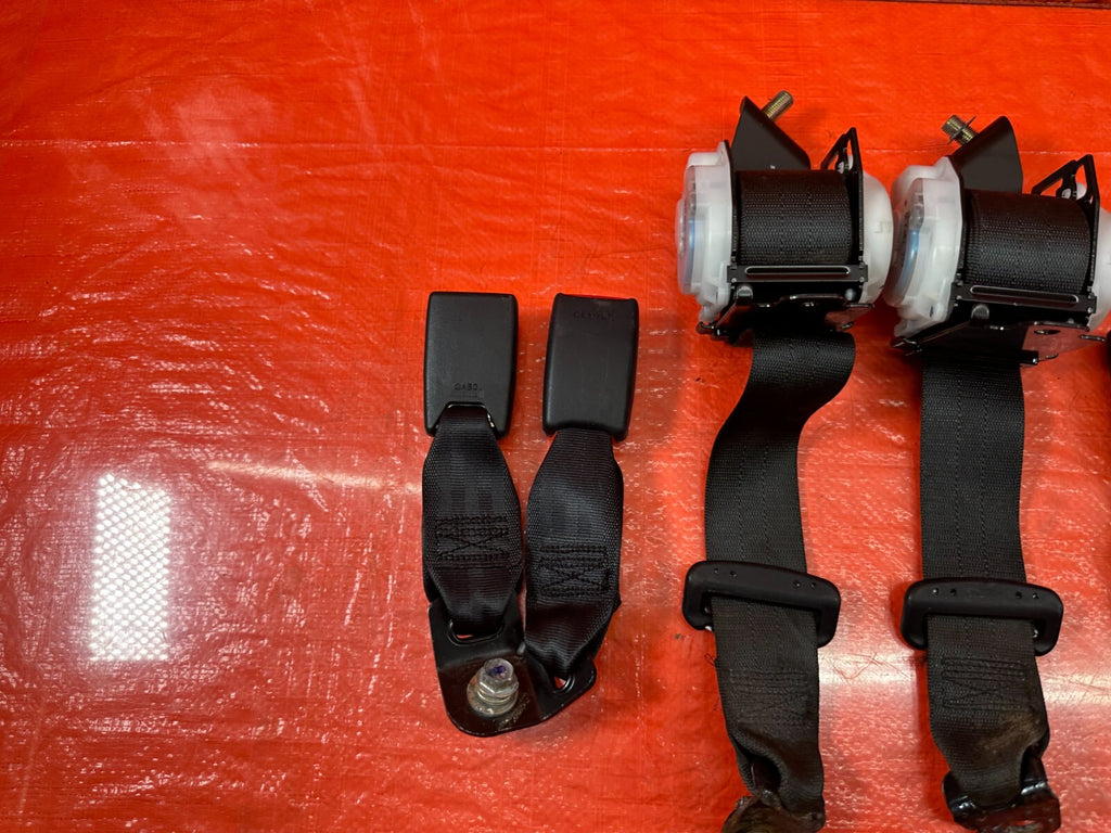 2003 HONDA CIVIC SI EP3 HATCH REAR SEAT BELT SET LEFT & RIGHT SEAT BELTS OEM 21310
