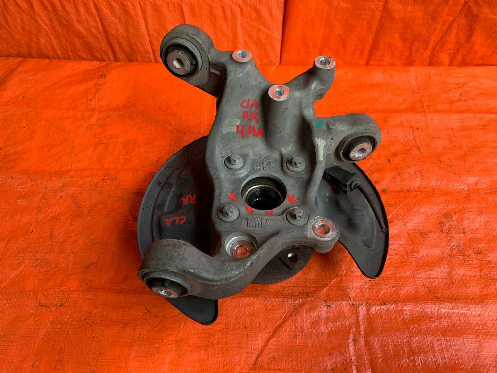 OEM 2015 MERCEDES CLA 250 4MATIC   PASSENGER RIGHT REAR SPINDLE KNUCKLE HUB5