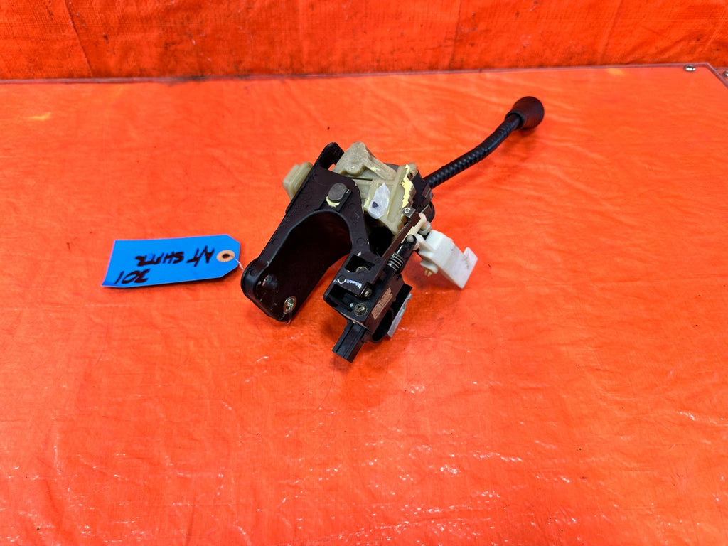97 01 HONDA CR V CRV   AUTOMATIC TRANSMISSION SHIFTER / GEAR SELECTOR OEM #3012
