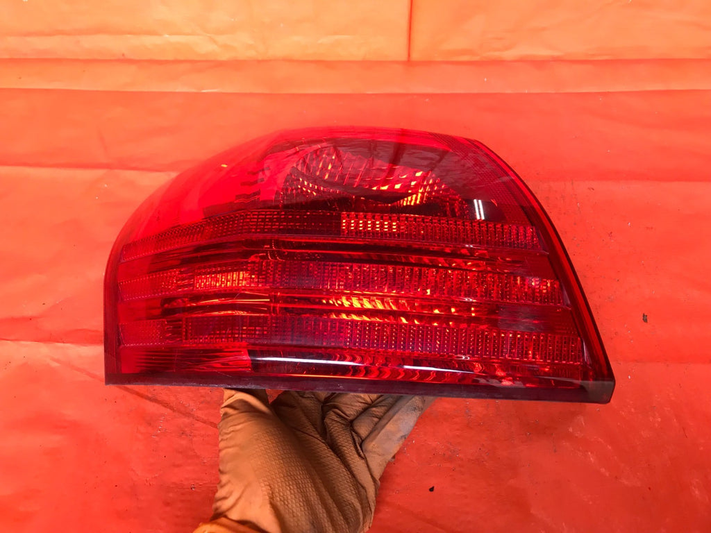 OEM 2010 2011 2012 NISSAN ROGUE DRIVER LEFT OUTER TAIL LIGHT LAMP L LH 10 11 120