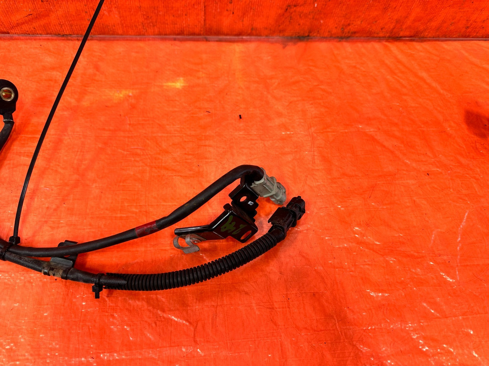 13 16 HYUNDAI GENESIS COUPE 3.8L   LEFT AND RIGHT ENGINE KNOCK SENSORS   OEM 2991