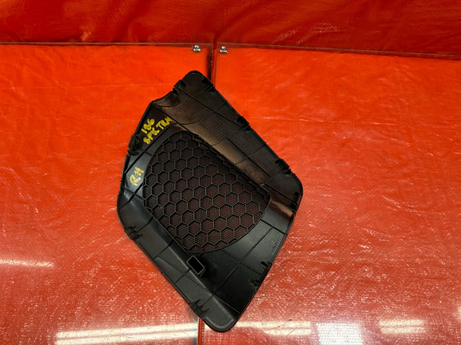 02 05 HONDA CIVIC SI EP3 HATCHBACK REAR SPEAKER COVER TRIM   RIGHT SIDE OEM #1868