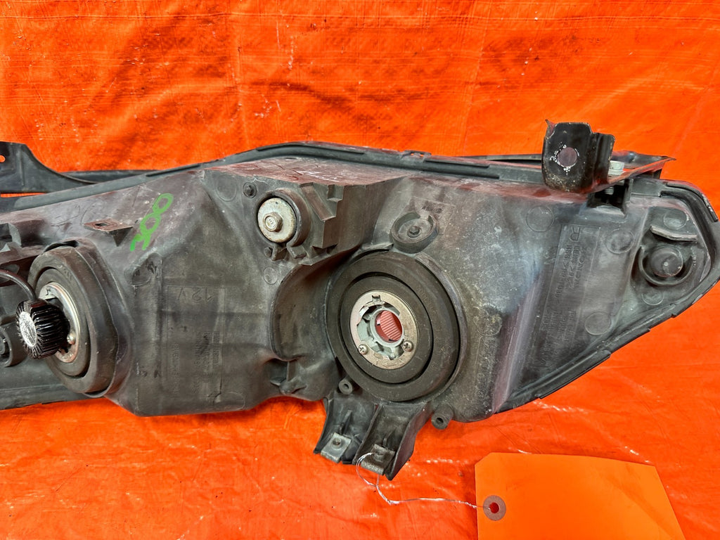 06 08 HONDA CIVIC SEDAN   RIGHT HEADLIGHT HEADLAMP W/ BRACKET COMPLETE OEM #30013