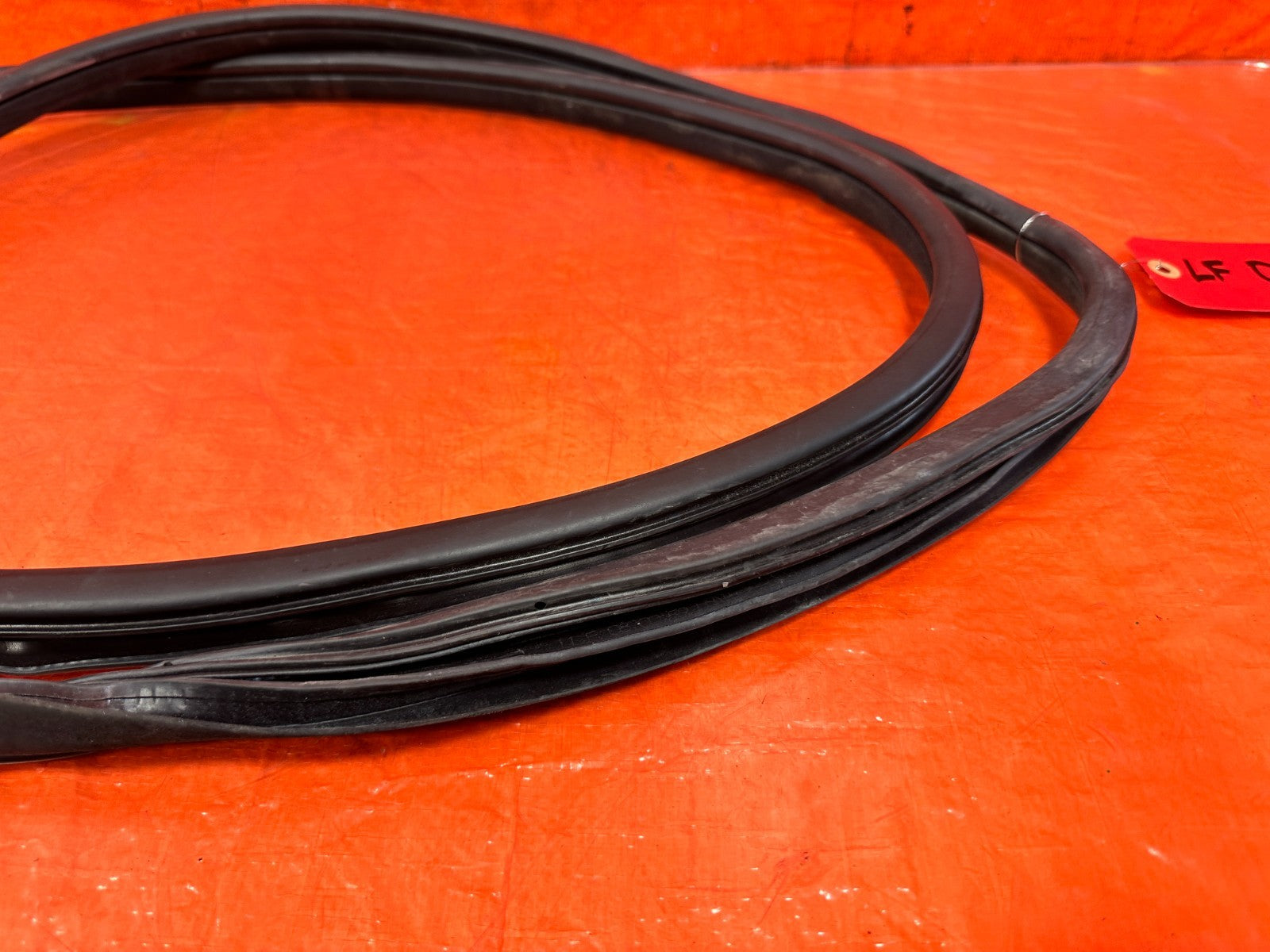 09 14 ACURA TSX   PASSENGER RIGHT FRONT DOOR TO CHASSIS OPEN TRIM SEAL OEM 3056
