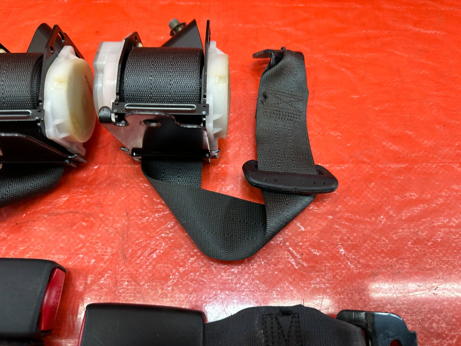 2003 HONDA CIVIC SI EP3 HATCH REAR SEAT BELT SET LEFT & RIGHT SEAT BELTS OEM 1868