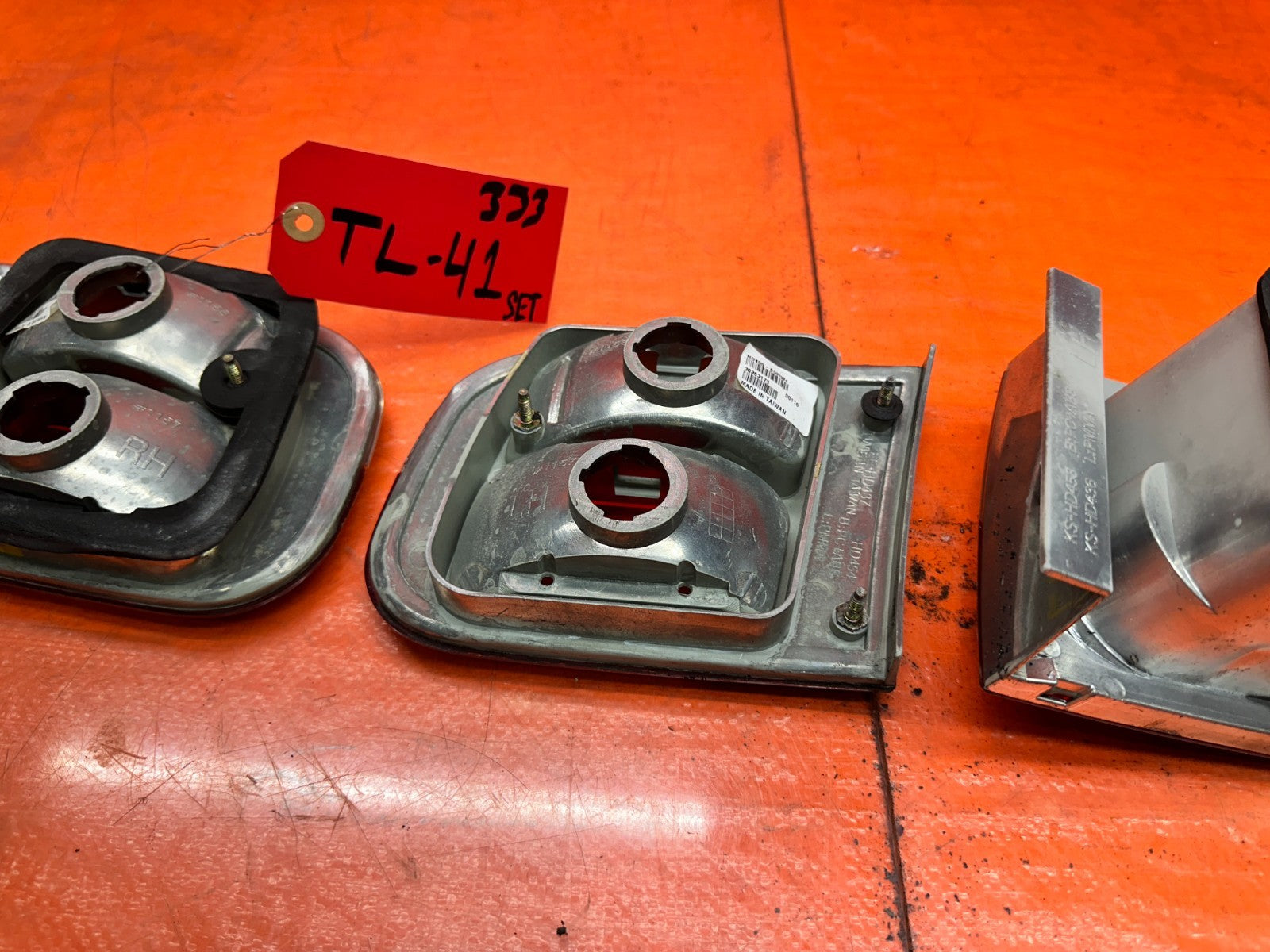 92 95 HONDA CIVIC 2D COUPE   50/50 RED CLEAR TAIL LIGHTS LAMP SET   OEM #33317
