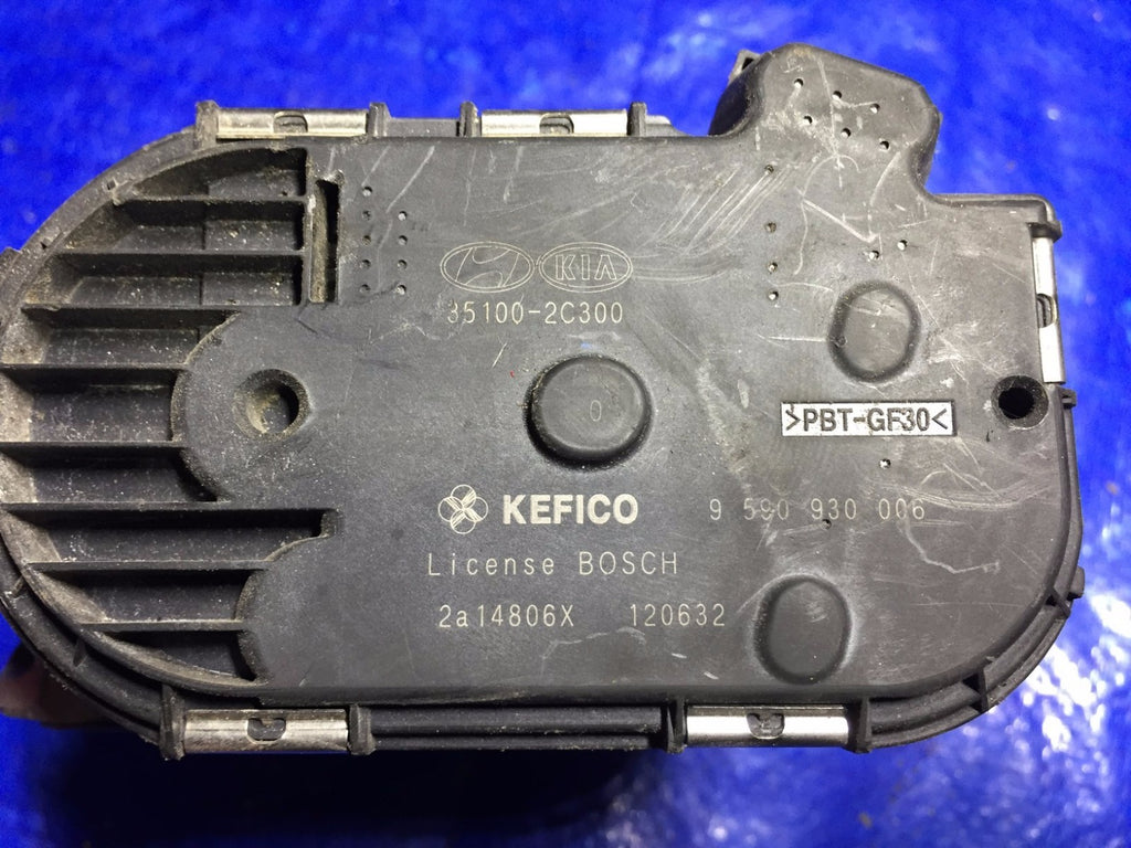OEM 2012 HYUNDAI GENESIS 2.0L THROTTLE BODY ASSEMBLY PART # 35100 2C3001
