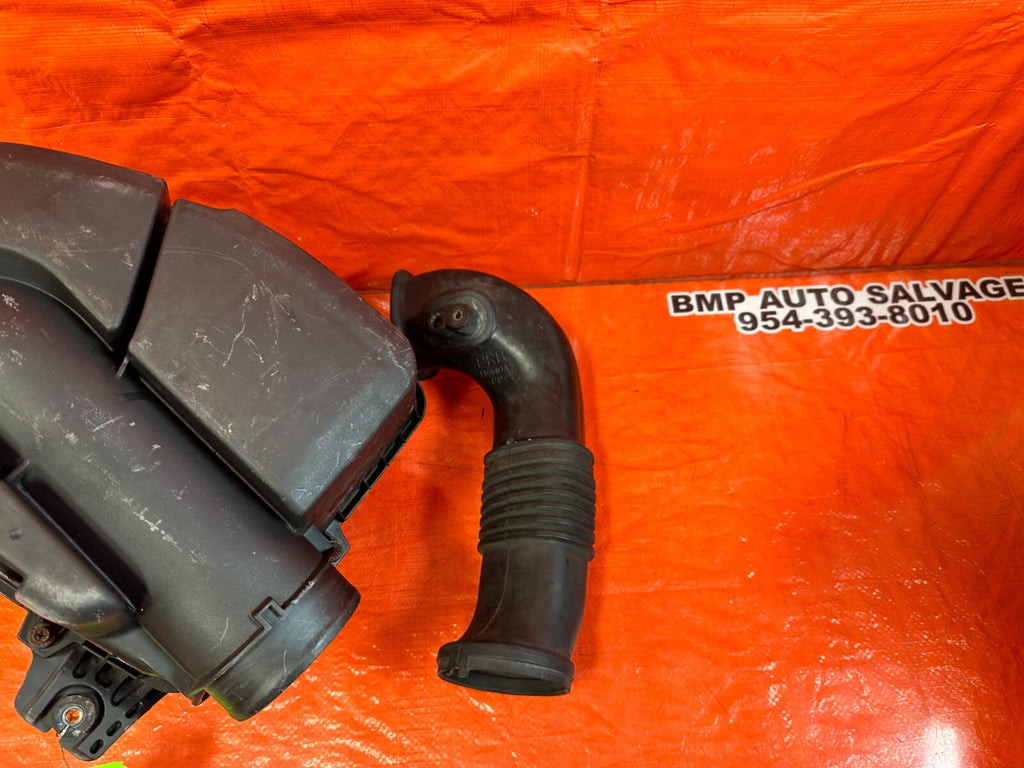 02 06 ACURA RSX TYPE S   K20A2 K20Z1 FACTORY INTAKE W/ ARM AIR BOX OEM OE #2545