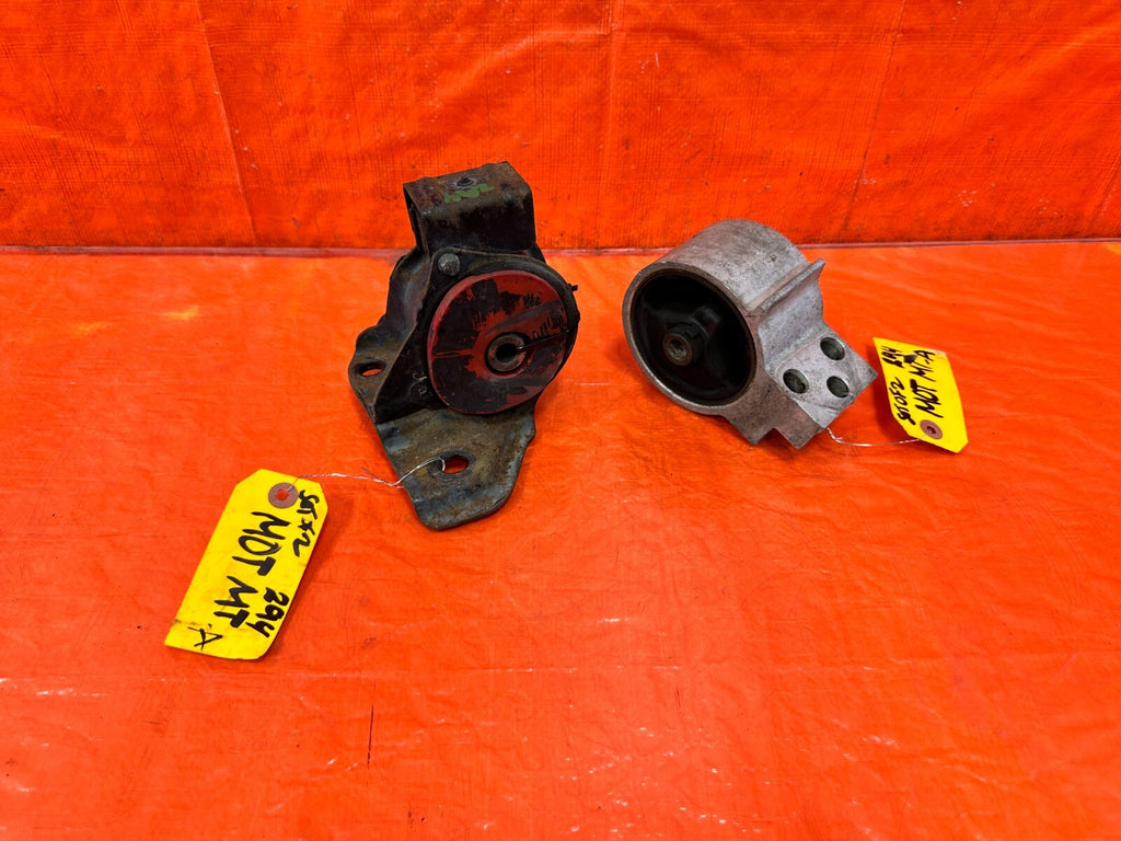 93 97 HONDA DEL SOL   5 SPEED MANUAL ONLY   LEFT & RIGHT ENGINE MOUNTS   OEM 2941