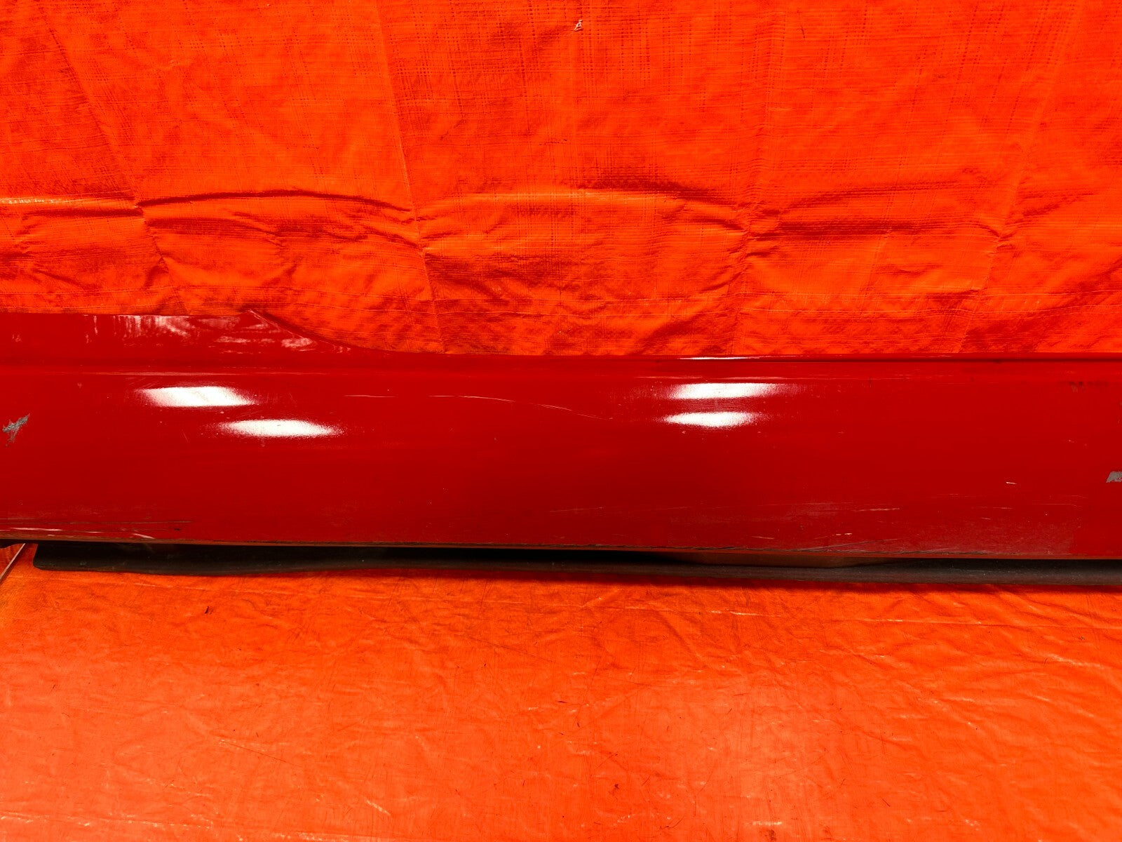 02 05 LEXUS SC430   SIDE SKIRT ROCKER MOLDING TRIM   RIGHT SIDE   RED OEM 2618