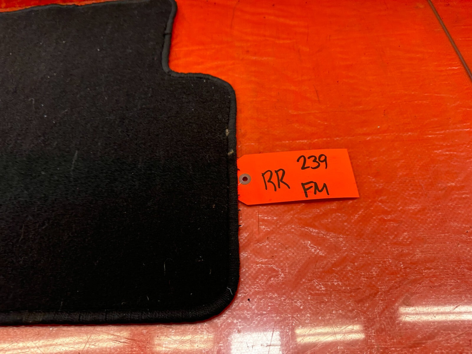 08 12 HONDA ACCORD SEDAN   PASSENGER RIGHT REAR FLOOR MAT   BLACK   OEM #2392