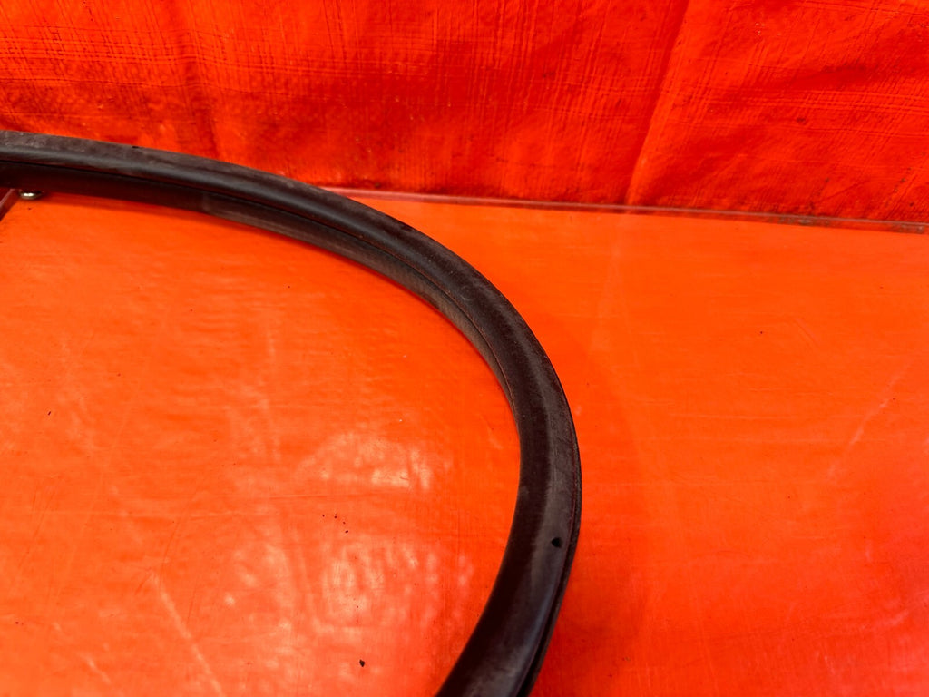 13 SUBARU IMPREZA WRX WAGON CHASSIS TO DOOR OPEN TRIM RUBBER STRIP RIGHT FRONT12