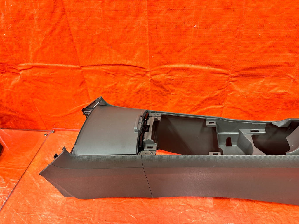 02 06 ACURA RSX   ARM REST CENTER CONSOLE ASSEMBLY   TAN IN COLOR   OEM #2805
